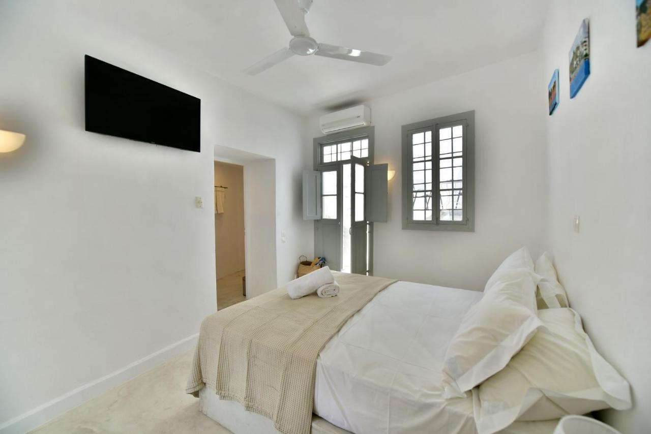 Hydra Art Suites Exteriér fotografie